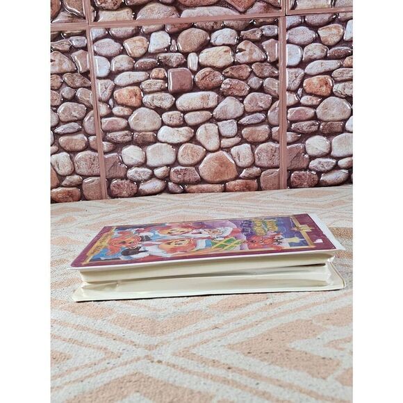 Raggedy Ann & Andy’s Holiday Adventure VHS  Gold 1995 Rare Find - Picture 3 of 7